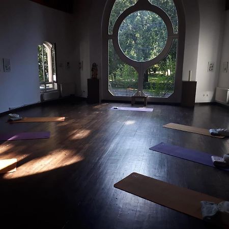 The Zen Hostel - Posticum Oradea Buitenkant foto