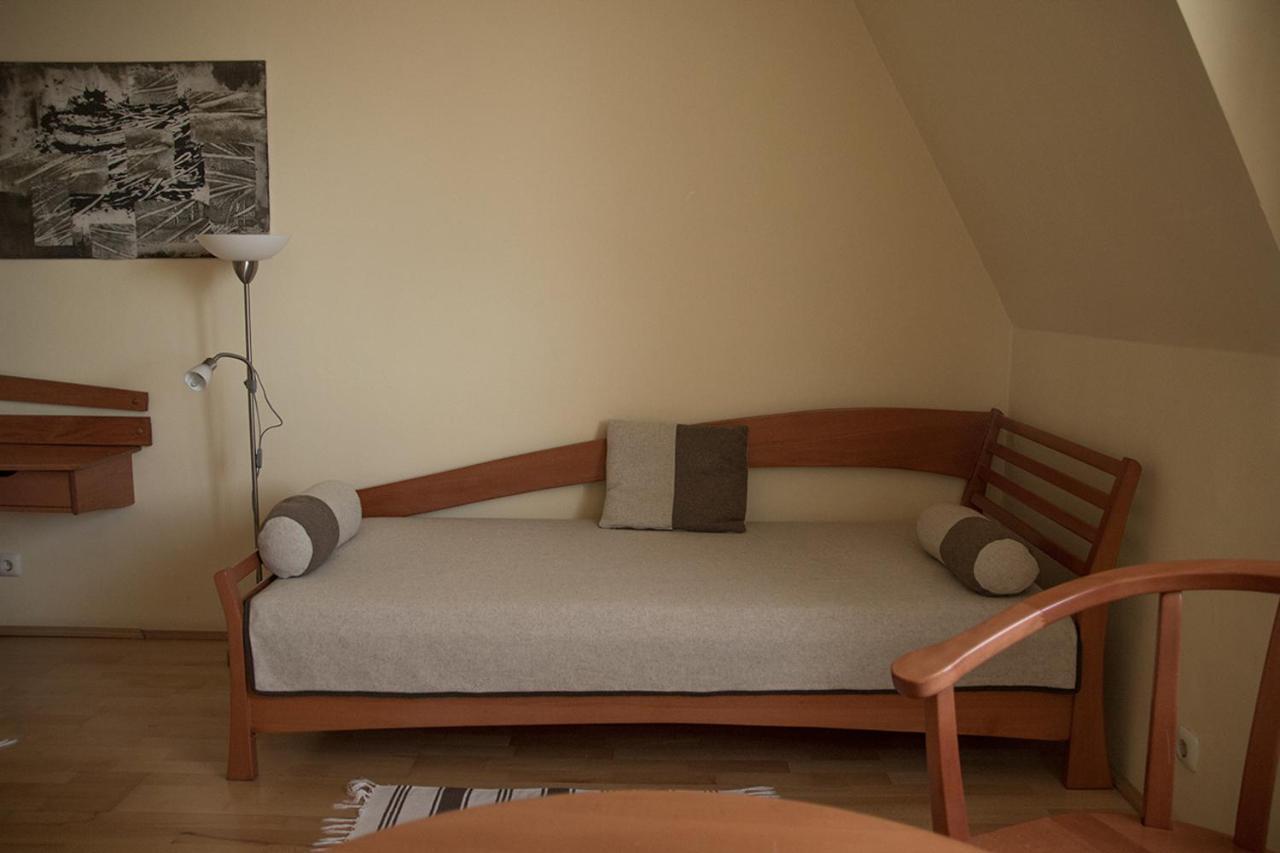 The Zen Hostel - Posticum Oradea Buitenkant foto