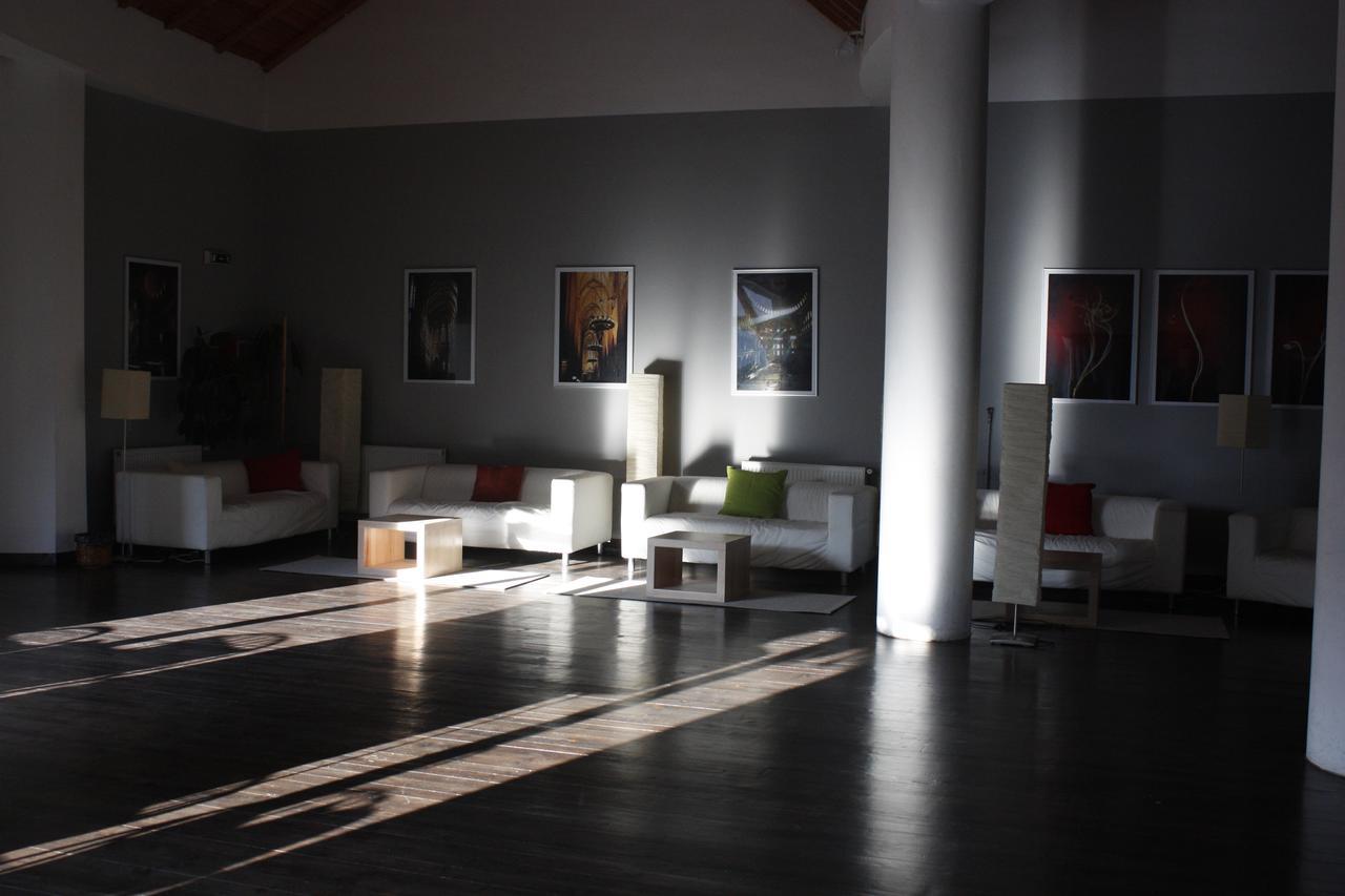The Zen Hostel - Posticum Oradea Buitenkant foto
