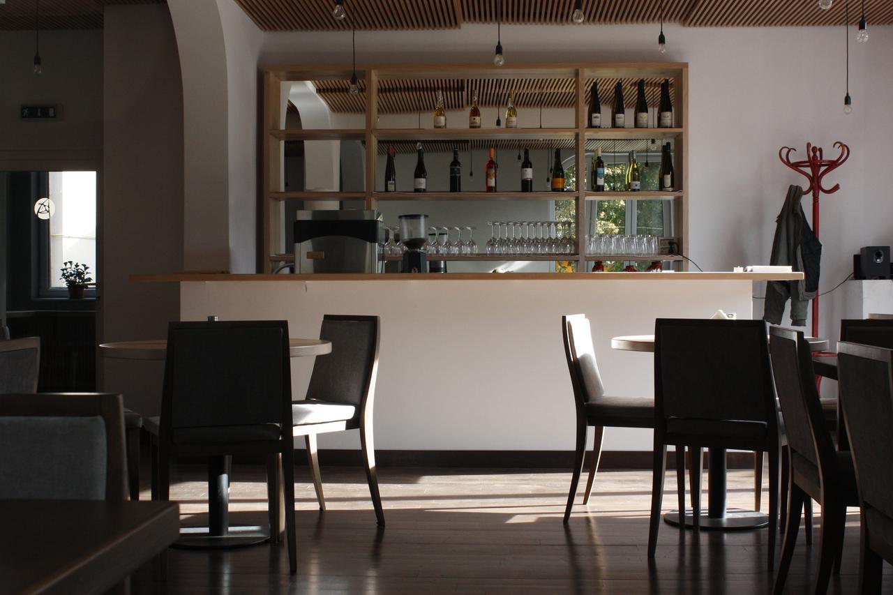 The Zen Hostel - Posticum Oradea Buitenkant foto