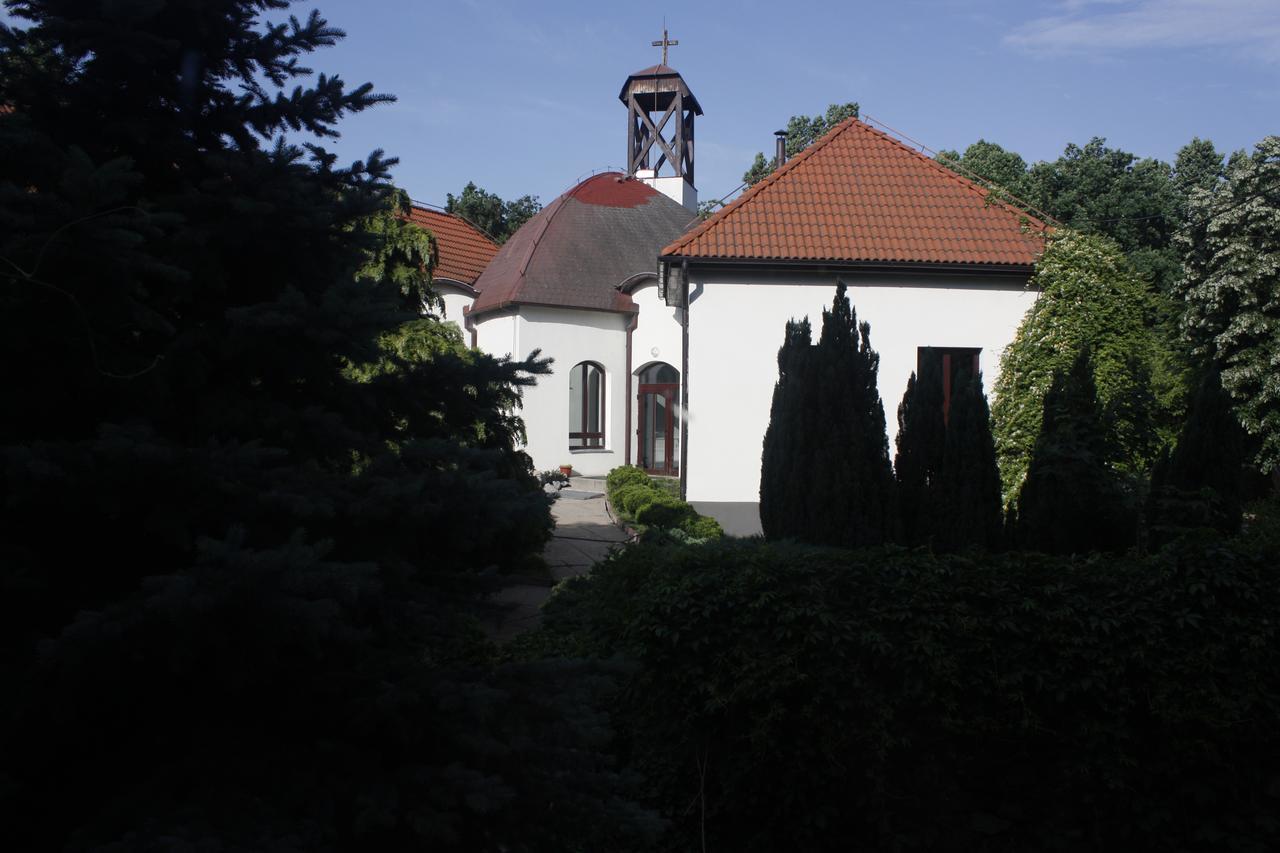 The Zen Hostel - Posticum Oradea Buitenkant foto