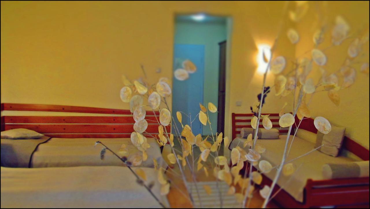 The Zen Hostel - Posticum Oradea Buitenkant foto